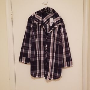 NY&Co NWT Navy w/Maroon & Pink Stretch Buttondown